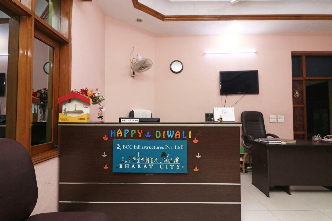 Oyo 24672 Bharat Guest House Delhi  Ngoại thất bức ảnh