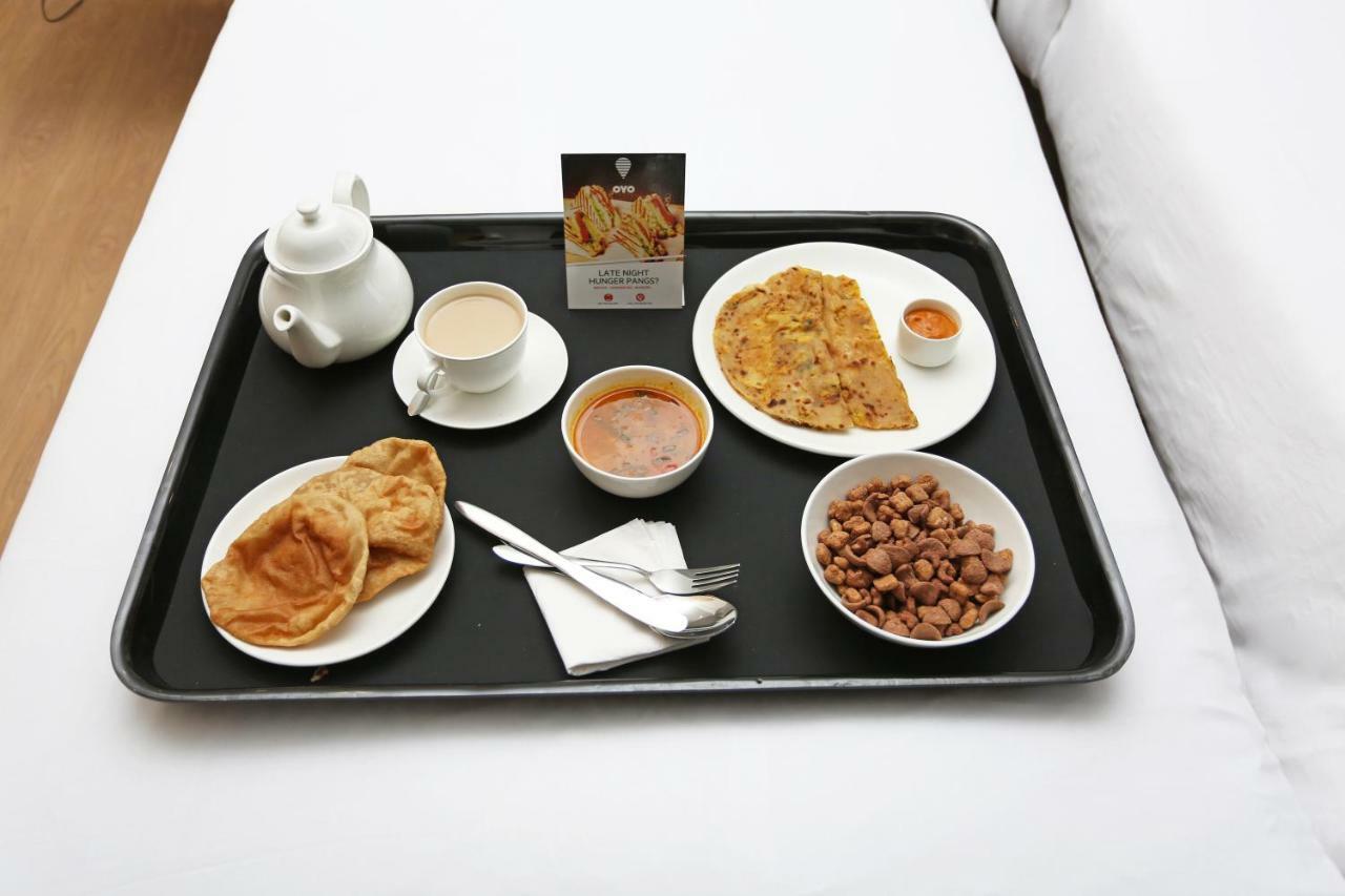 Oyo 24672 Bharat Guest House Delhi  Ngoại thất bức ảnh