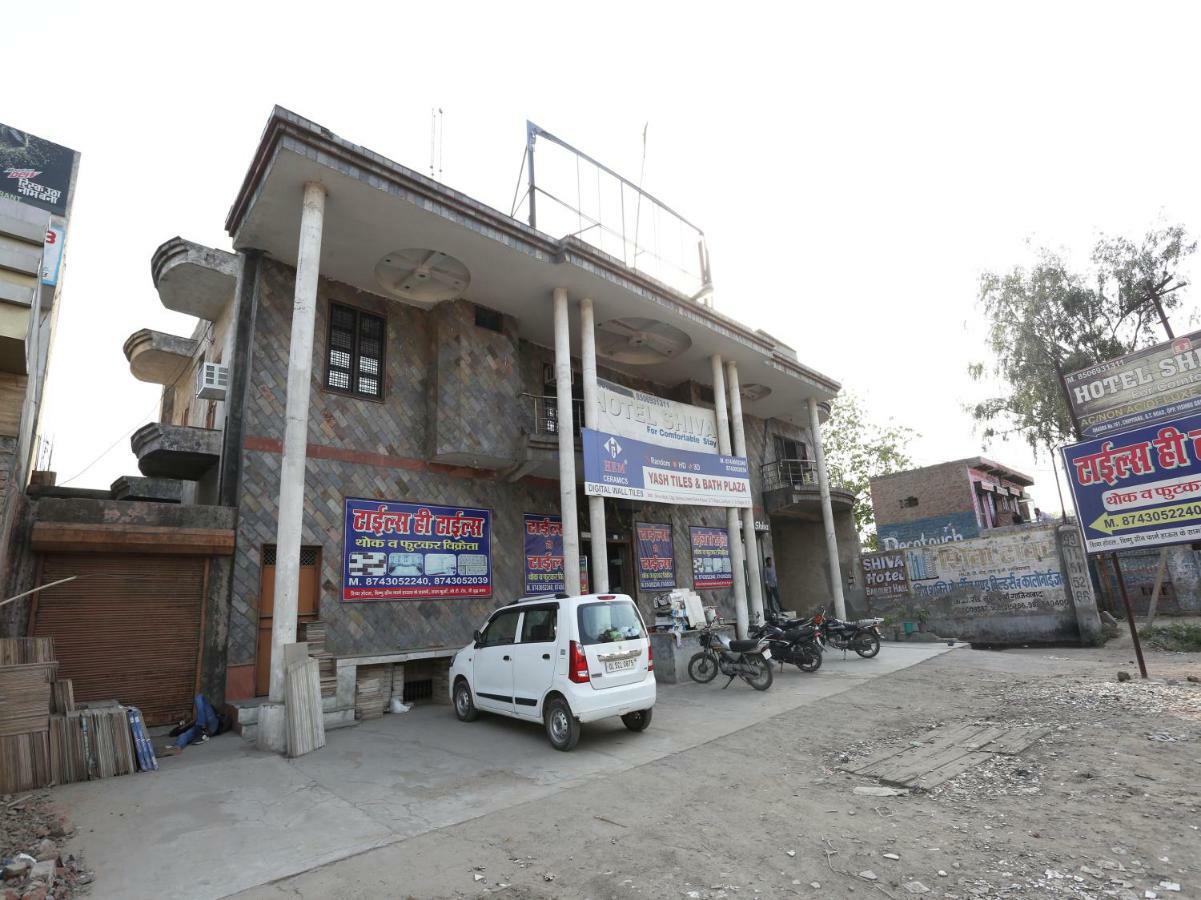 Oyo 24672 Bharat Guest House Delhi  Ngoại thất bức ảnh